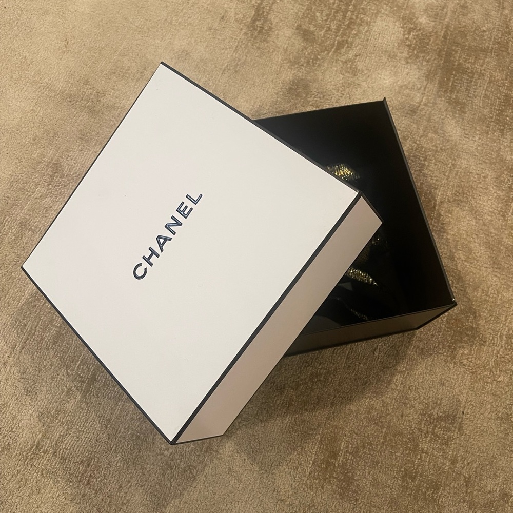 100% Authentic Chanel Gift Box